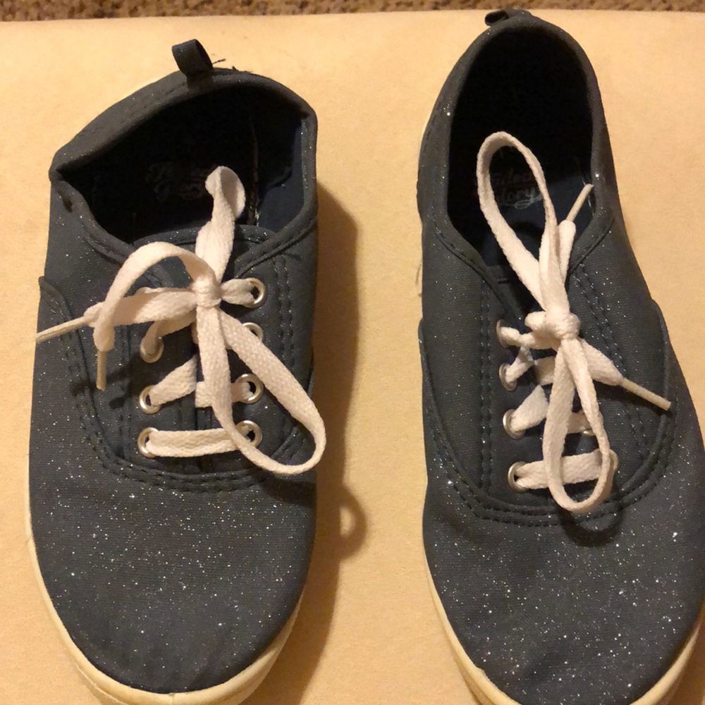Sparkling navy blue shoes